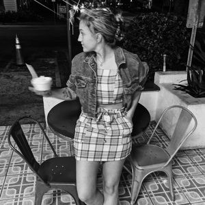 Meet your Posher, Chloe